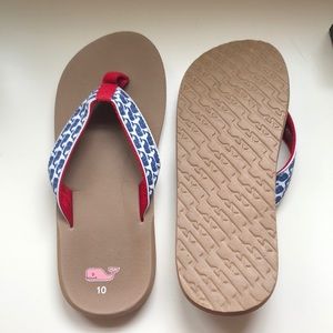 Vineyard Vine size 10 women’s flip flops